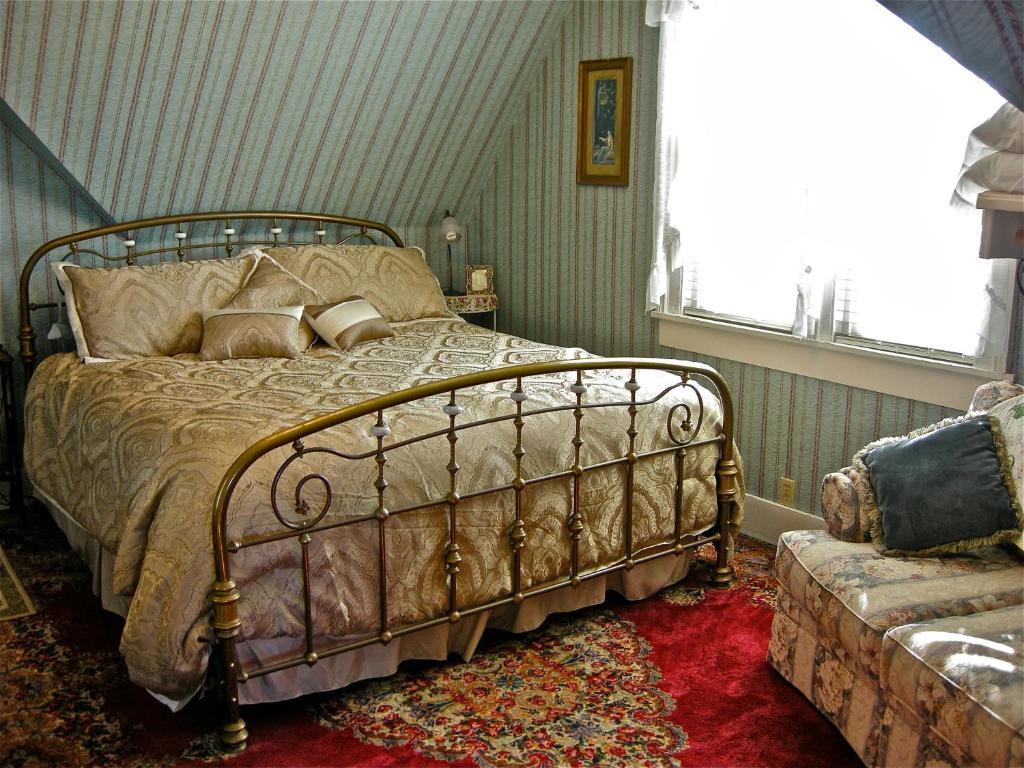The Old Tower House Bed & Breakfast North Bend Rum bild