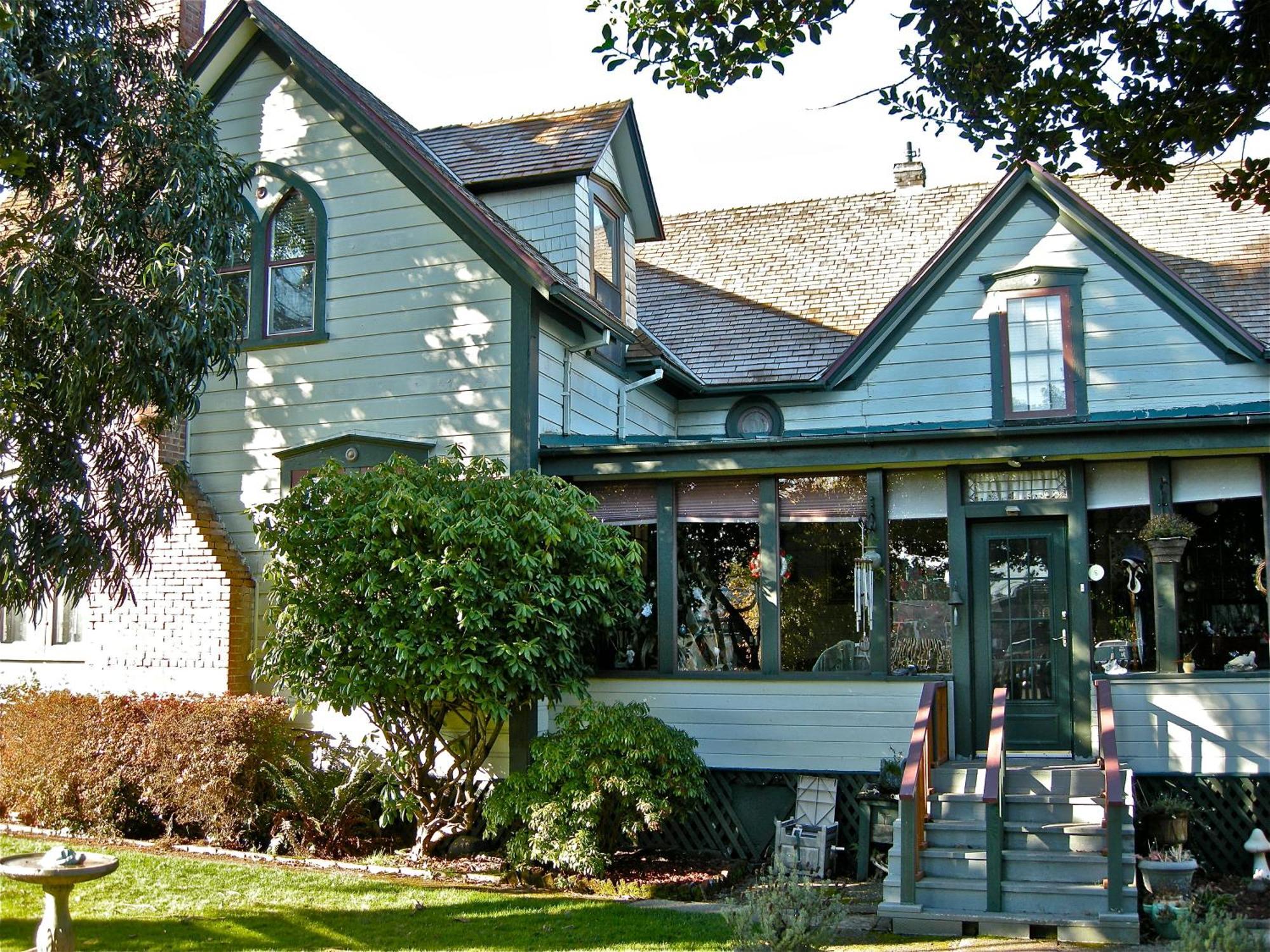 The Old Tower House Bed & Breakfast North Bend Exteriör bild